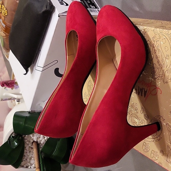 Suede low comfortable chunky heel w/ round toe - Picture 6 of 17